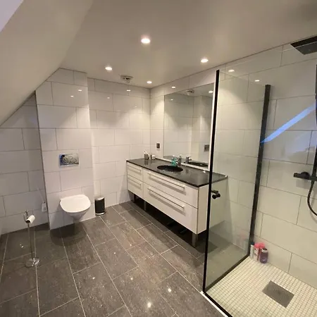 Flott Og Stor Midt I Sentrum * 卑爾根