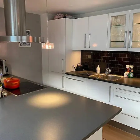 Apartman Flott Og Stor Midt I Sentrum